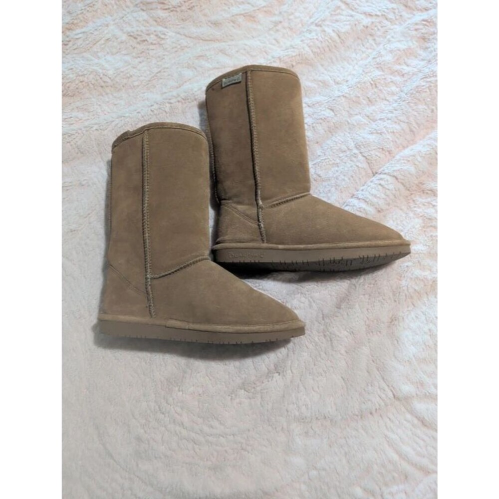 Bearpaw Women's Fuzzy Boots 7